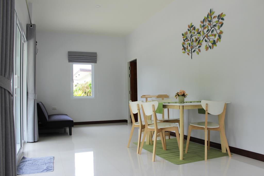 The Brass Villa Garden Resort Sattahip Exterior photo