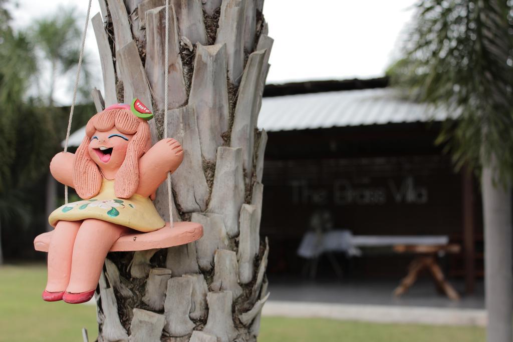 The Brass Villa Garden Resort Sattahip Exterior photo
