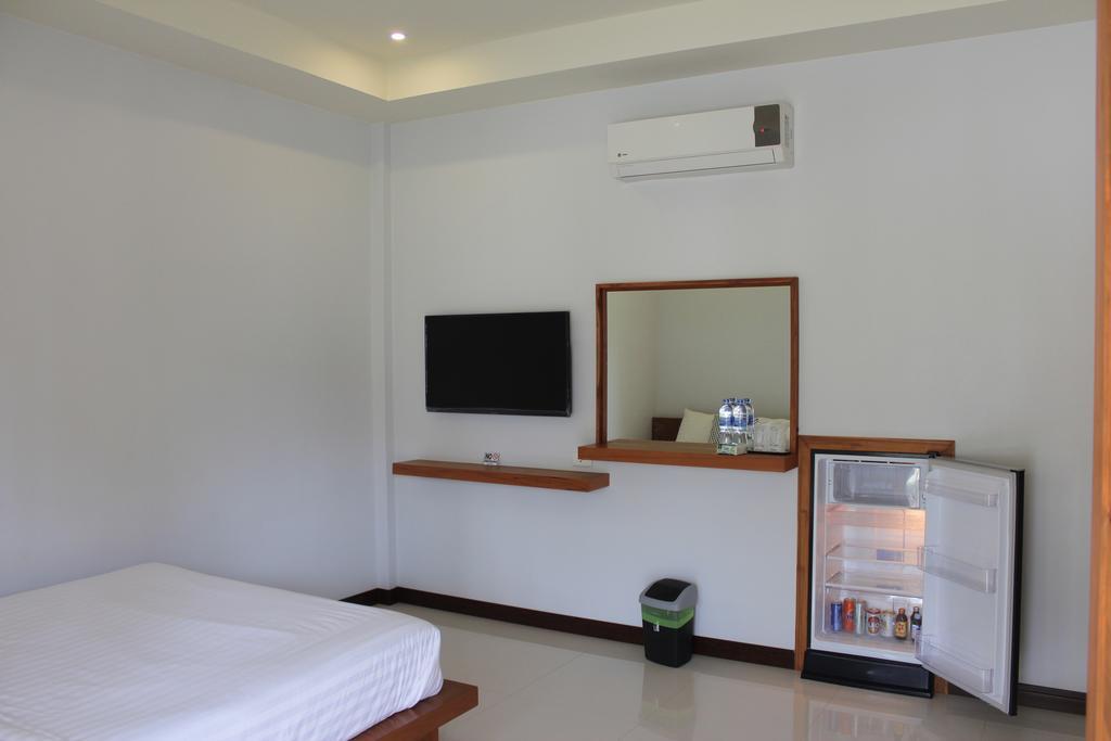 The Brass Villa Garden Resort Sattahip Exterior photo