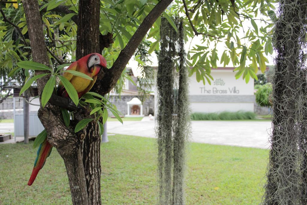 The Brass Villa Garden Resort Sattahip Exterior photo